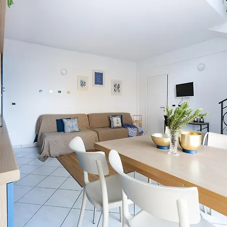 Apartment Boat/open Space Front Mare/spiaggia+ Box *