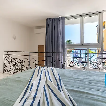 Boat/open Space Front Mare/spiaggia+ Box * Diano Marina
