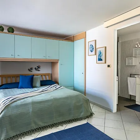 Boat/open Space Front Mare/spiaggia+ Box *